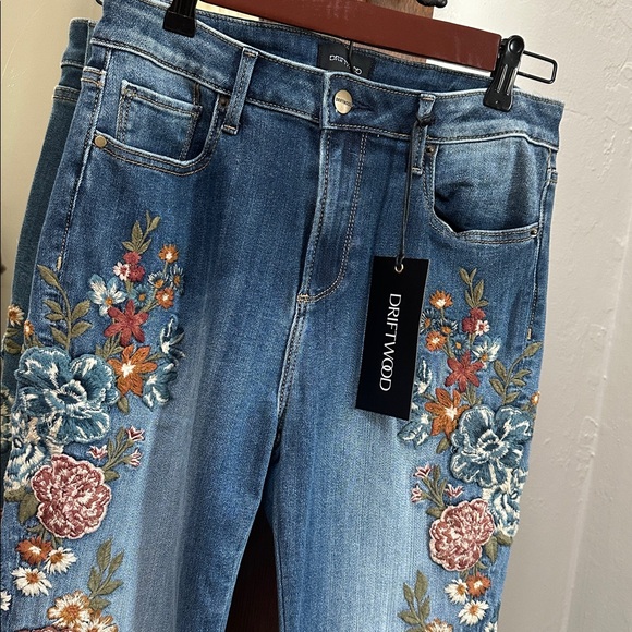 NWT DRIFTWOOD Blue Floral Embroidered Flare Jeans - Picture 2 of 9